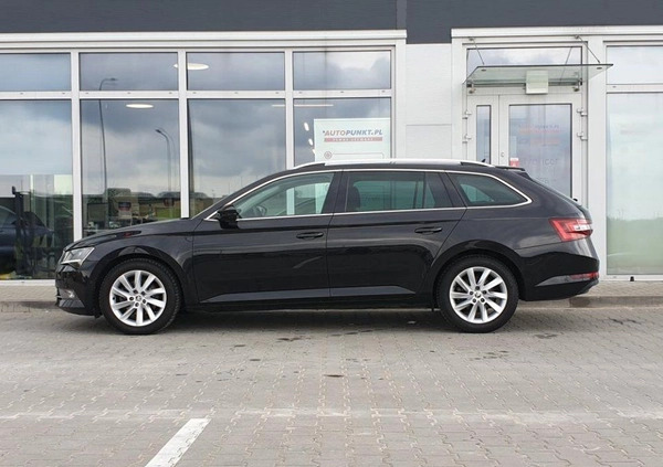 Skoda Superb cena 99900 przebieg: 104679, rok produkcji 2019 z Krapkowice małe 154
